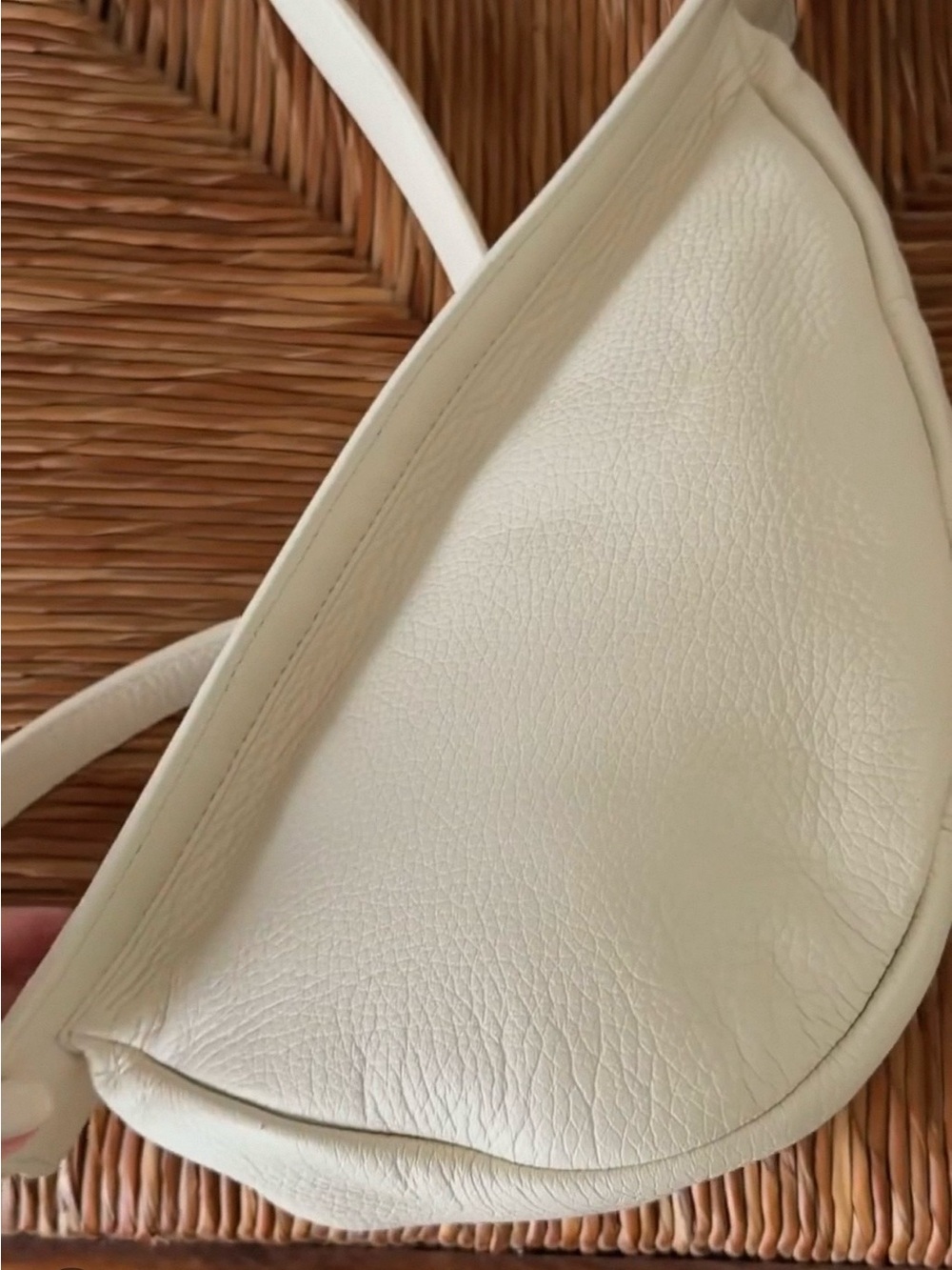 Auth The Row Slouchy Banana Bag Small Cream Leather Crossbody Bag - Picture 3 of 11